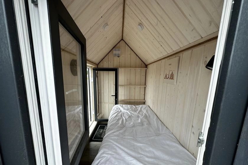 В России построили самый миниатюрный в мире дом. Его площадь – 2,6 «квадрата»